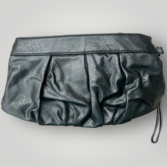 NY&CO Black Clutch/Wristlet - Picture 2 of 4